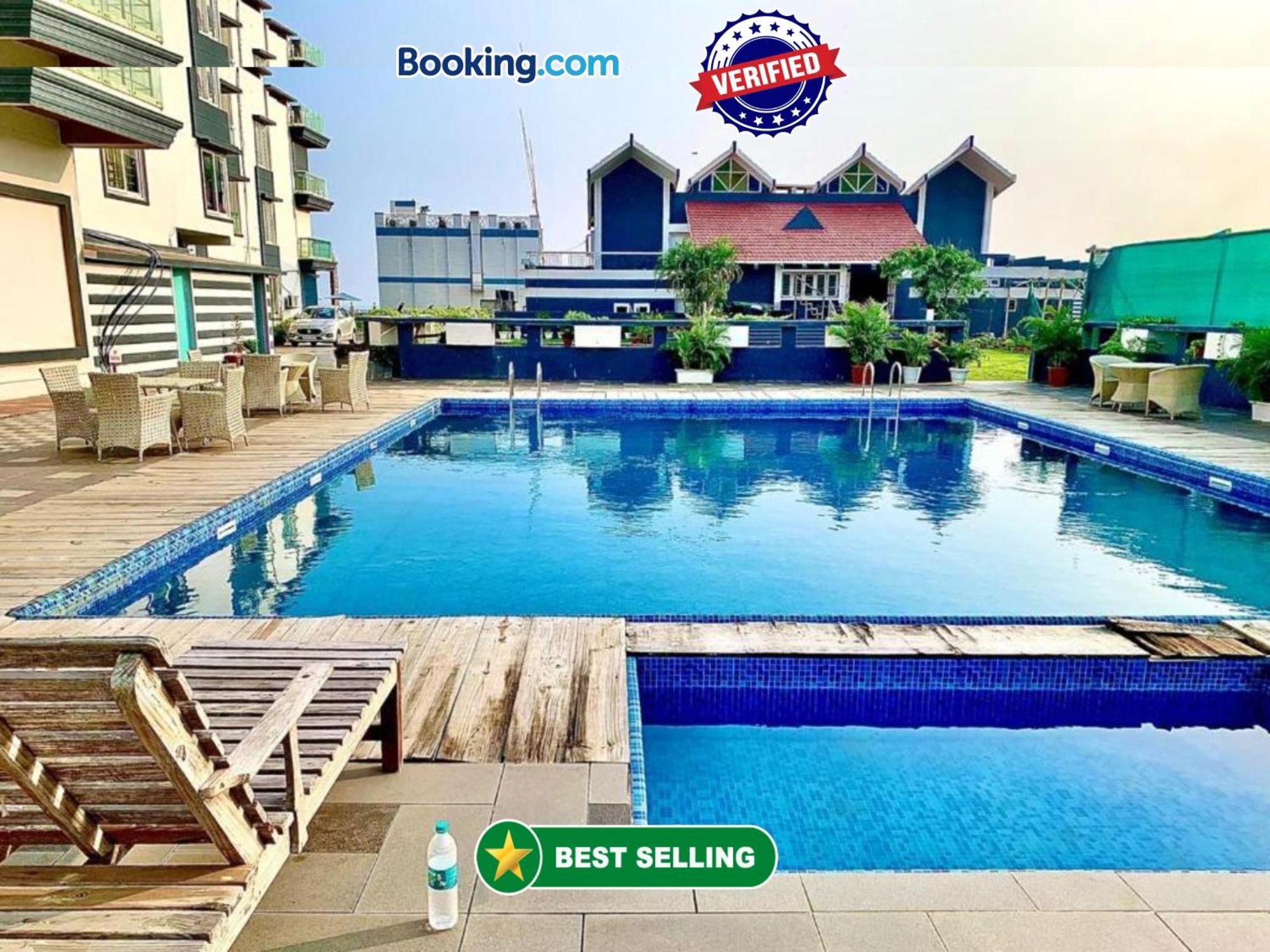 Gr Palace, In Front Of Sea-Beach With Breakfast, Swimming-Pool, Fully Air-Conditioned, Hotel With Parking Availability Puri Buitenkant foto